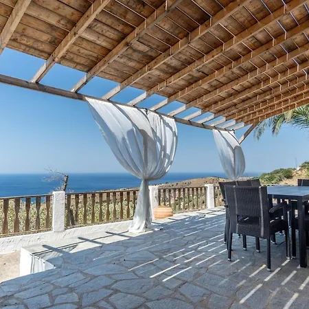 Kastelli Retreat *